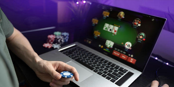 История покера и онлайн-покера: правила, суть игры и комбинации